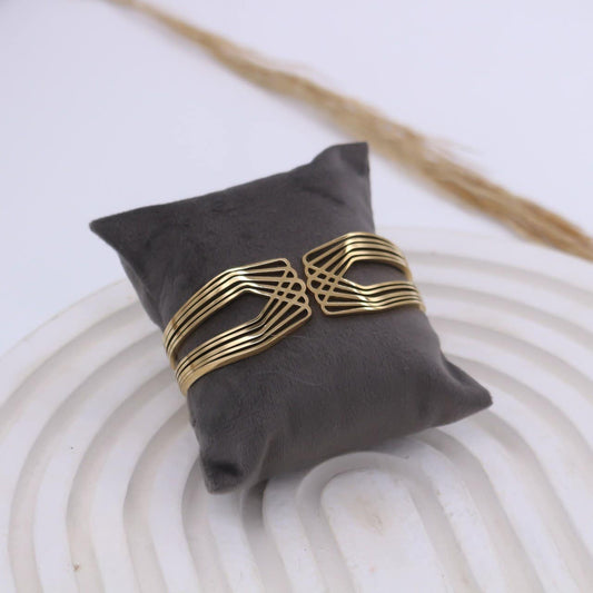 اسورة استانلس 4