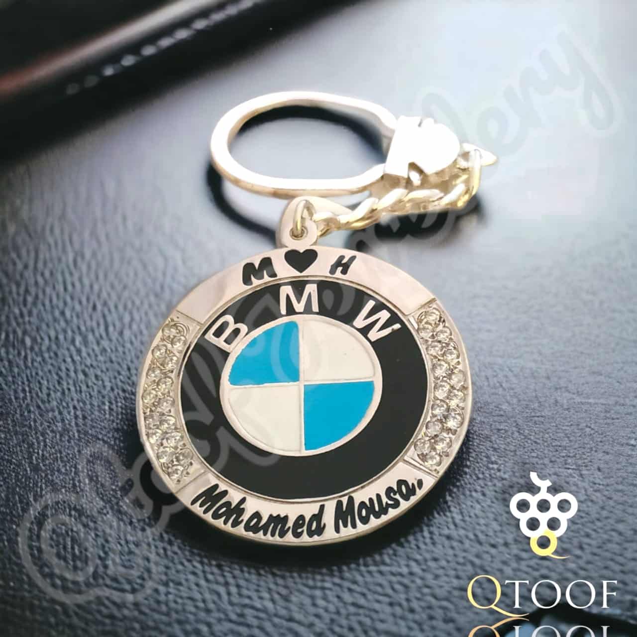 ميدالية بلوجو عربيتك بالفصوص