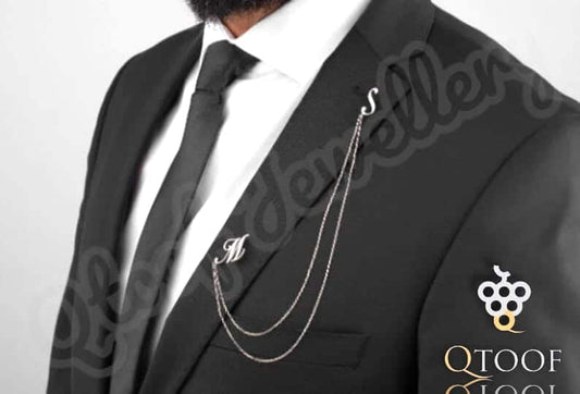 بروش أبيض بالسلسلة